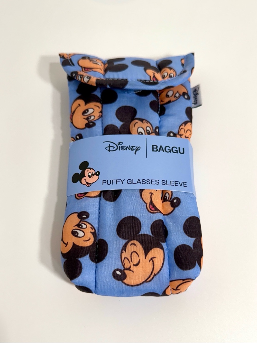 DISNEY | BAGGU Puffy Glasses Sleeve - Mickey & Friends Collection (Mickey Mouse) - Picture 2 of 6